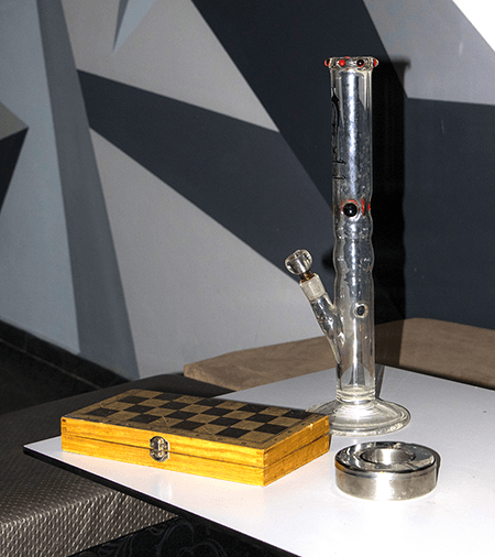sweet-oil-cannabis-club-barcelona-first-floor-bong-450x506 sweet-oil-cannabis-club-barcelona-first-floor-bong-450x506