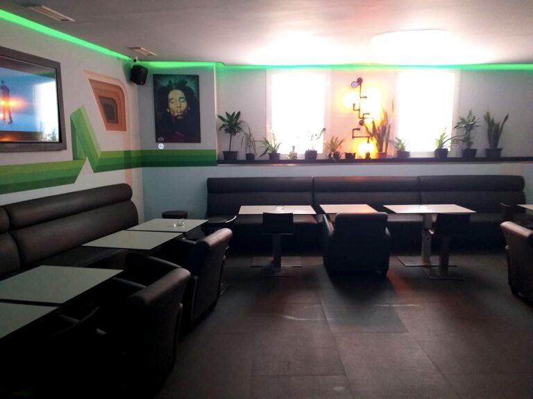 number1 cannabis club interior 3 768x576