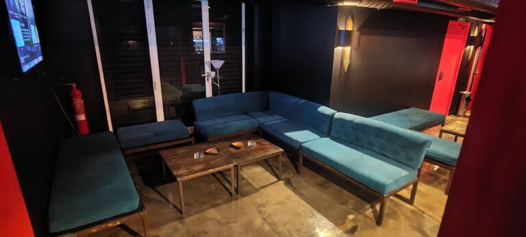 Sticky Dabs BCN Cannabis Social Club - lounge area