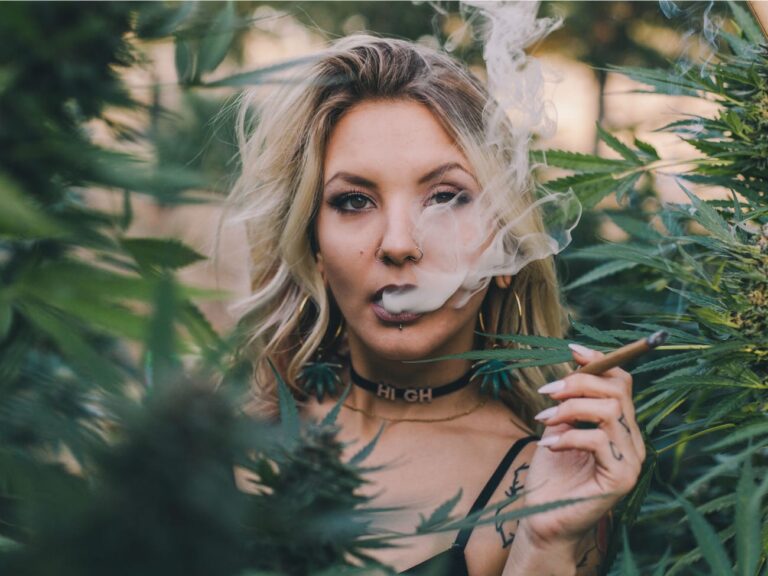 marihuana woman01 768x576